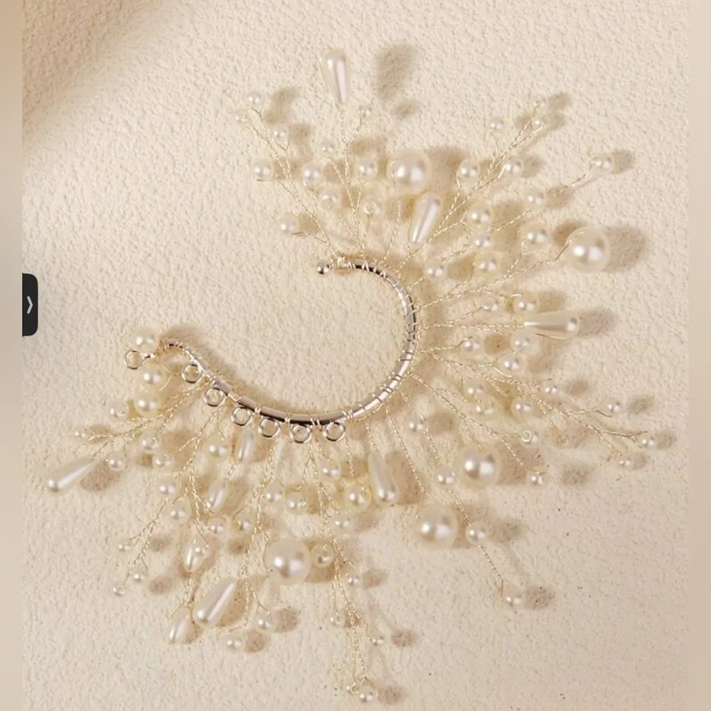 ✨NEW Elegant Pearl Ear Cuff